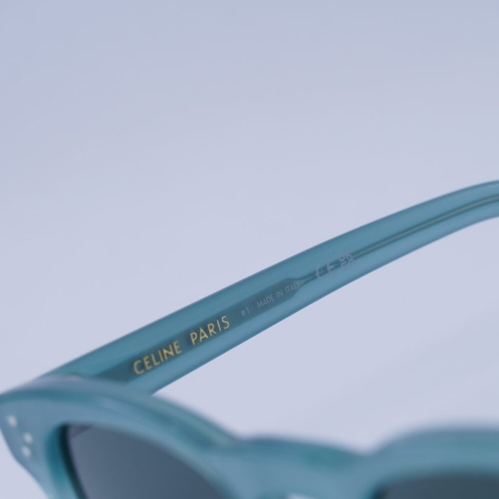 🕶️ New Celine CL40233I 93N Sunglasses - Lime Transparent Frame, Green Lenses - Picture 4 of 9